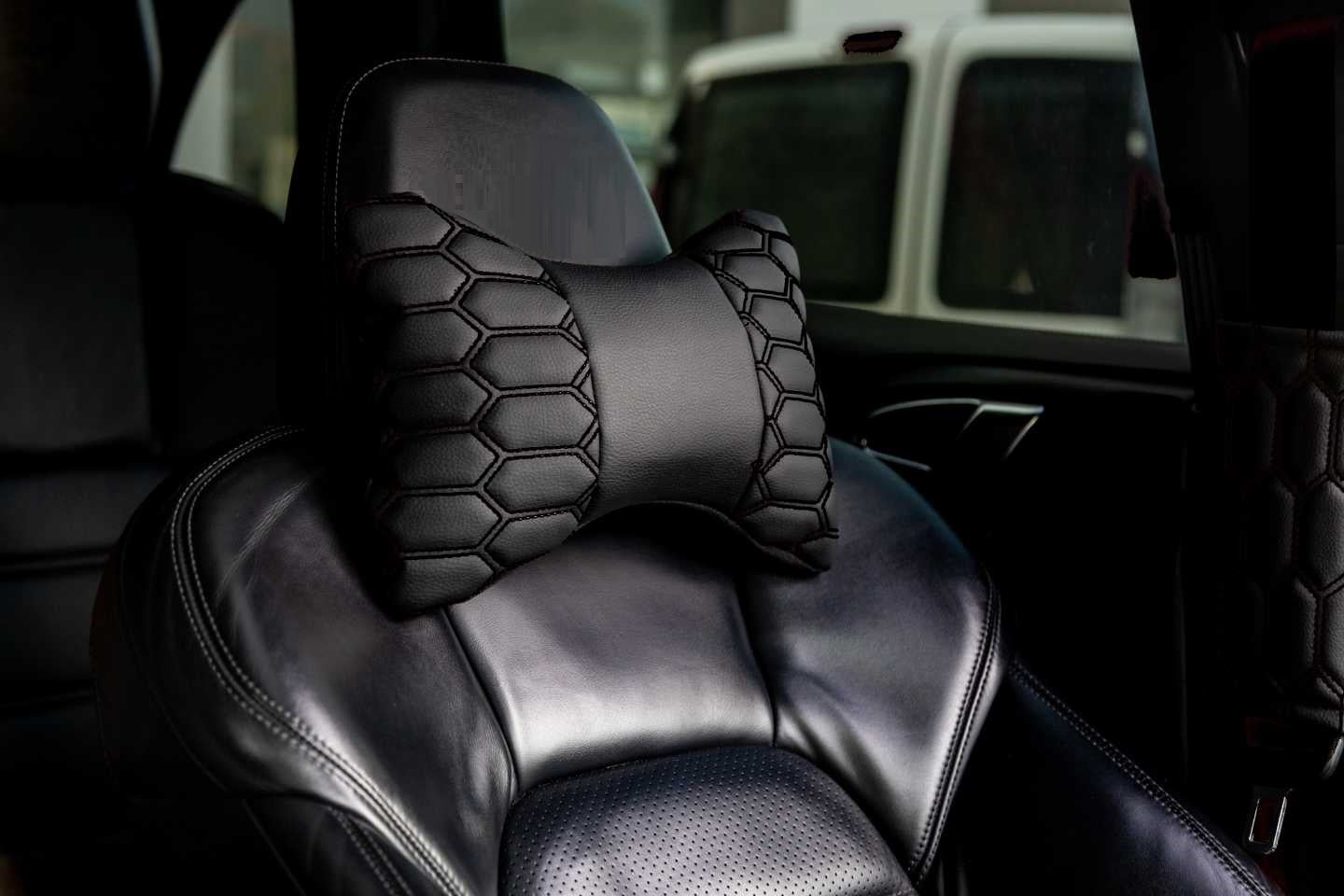 Car neck pillow - Leatherette - Headrest - 200925