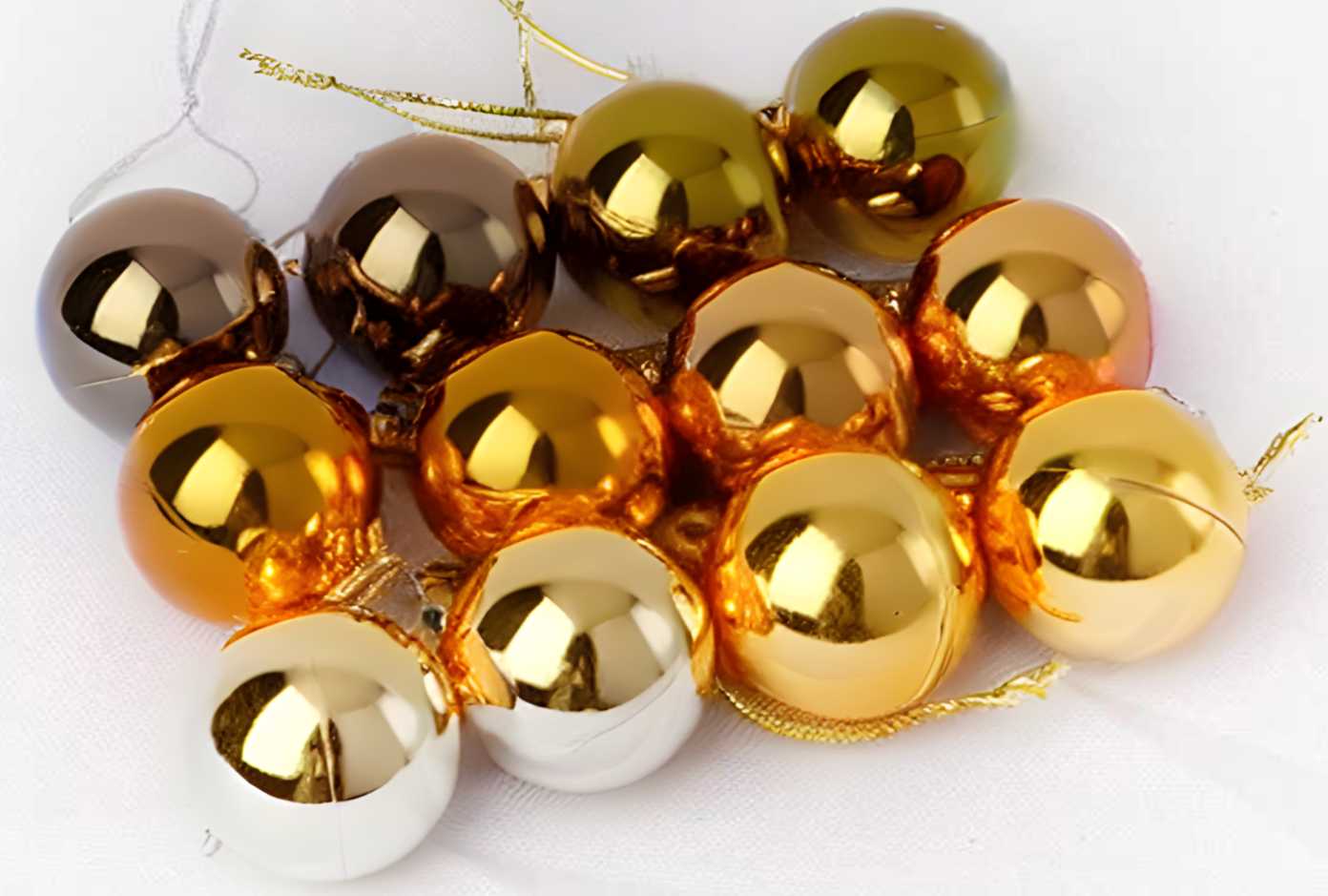 Σετ Χριστουγεννιάτικες μπάλες - 8cm - 12pcs - 326048 - Gold