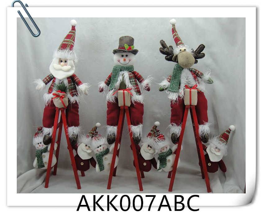 Χριστουγεννιάτικη λούτρινη κούκλα σε ξύλινη σκάλα - 70cm - 212153