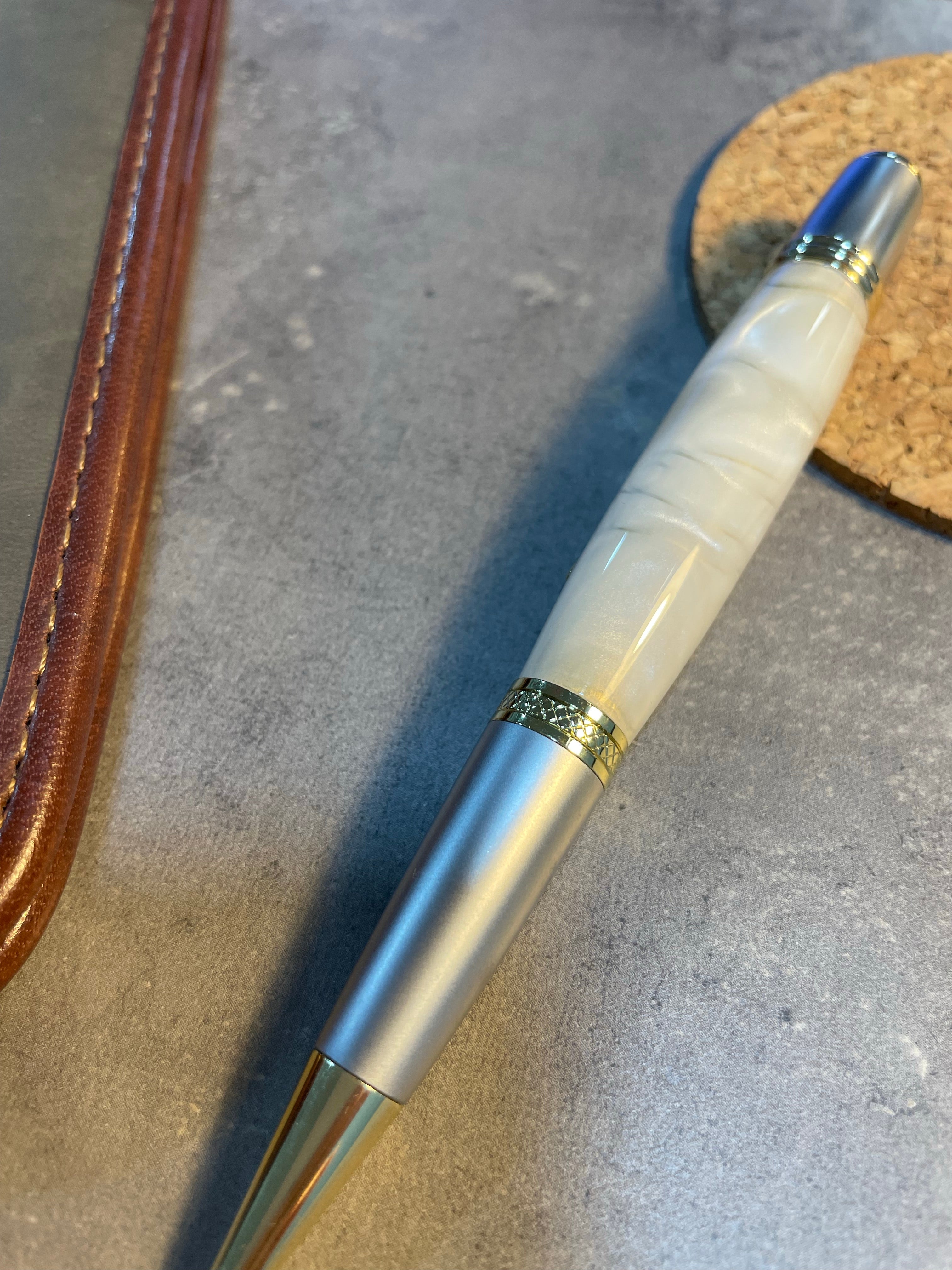 Handmade White Resin Liquid Glass Pen with Gold Details - EndlessWood